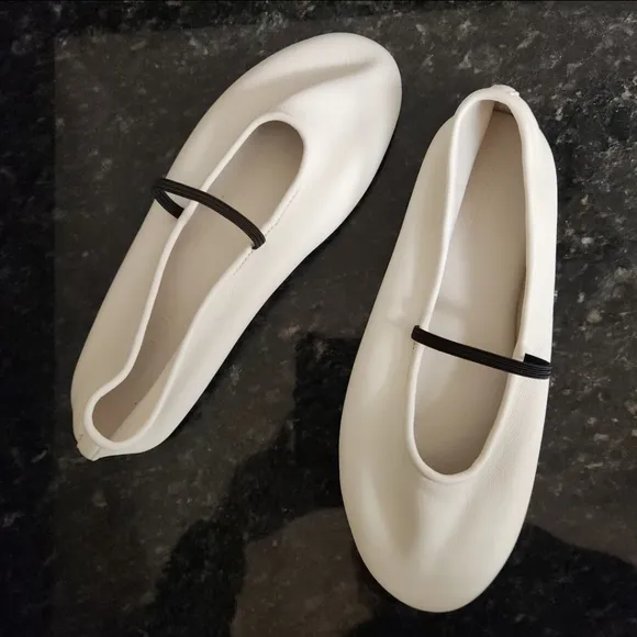 Yirenyueji Retro Mary Jane Minimalist Round Toe Flats In Ivory Slip Ons Size 37