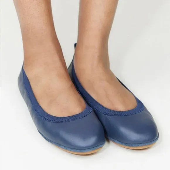 YOSI SAMRA SIZE 10 BRAND NEW IN BOX NAVY PACKABLE BALLET FLATS