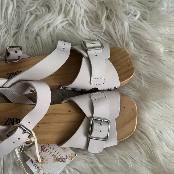 Zara Beige Leather Sandals