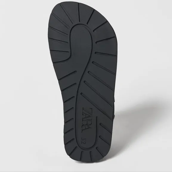 Zara KIDS/ ANIMAL PRINT SANDALS  blogger favorite