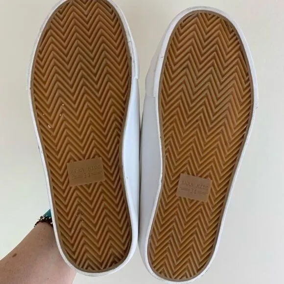 Zara Kids White Hello Kitty Sneakers w/Kitty Laces Kids 2.5