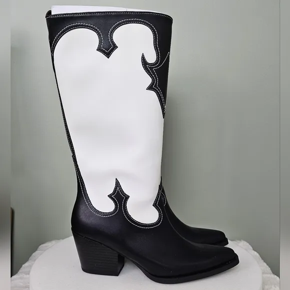 Zodiac Womens Dawson Western Tall Cowboy Pull-on Boots in Black &amp; White